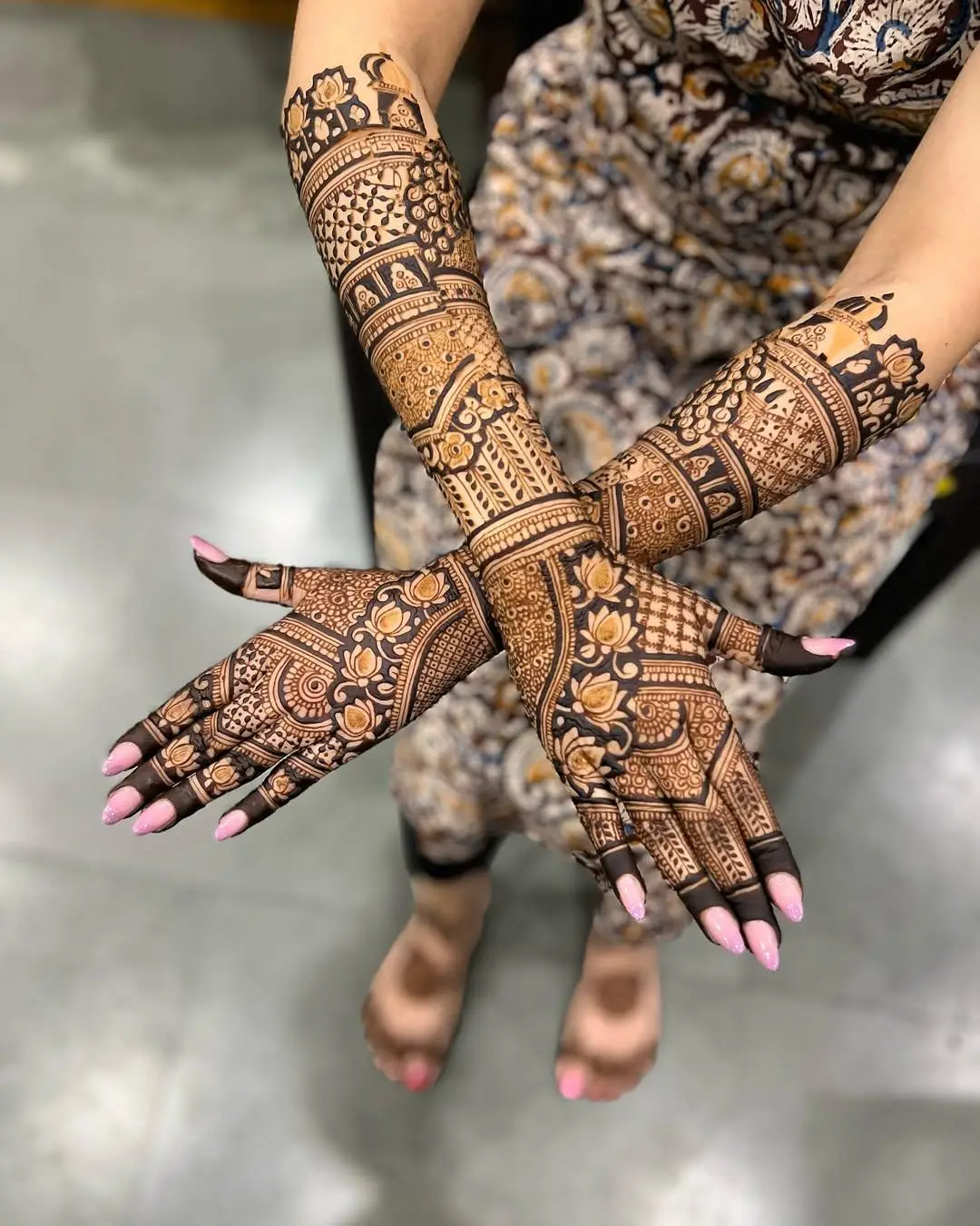 	A modern mehndi look for your engagement, designed by ZuwixArt’s expert artists in Pune.